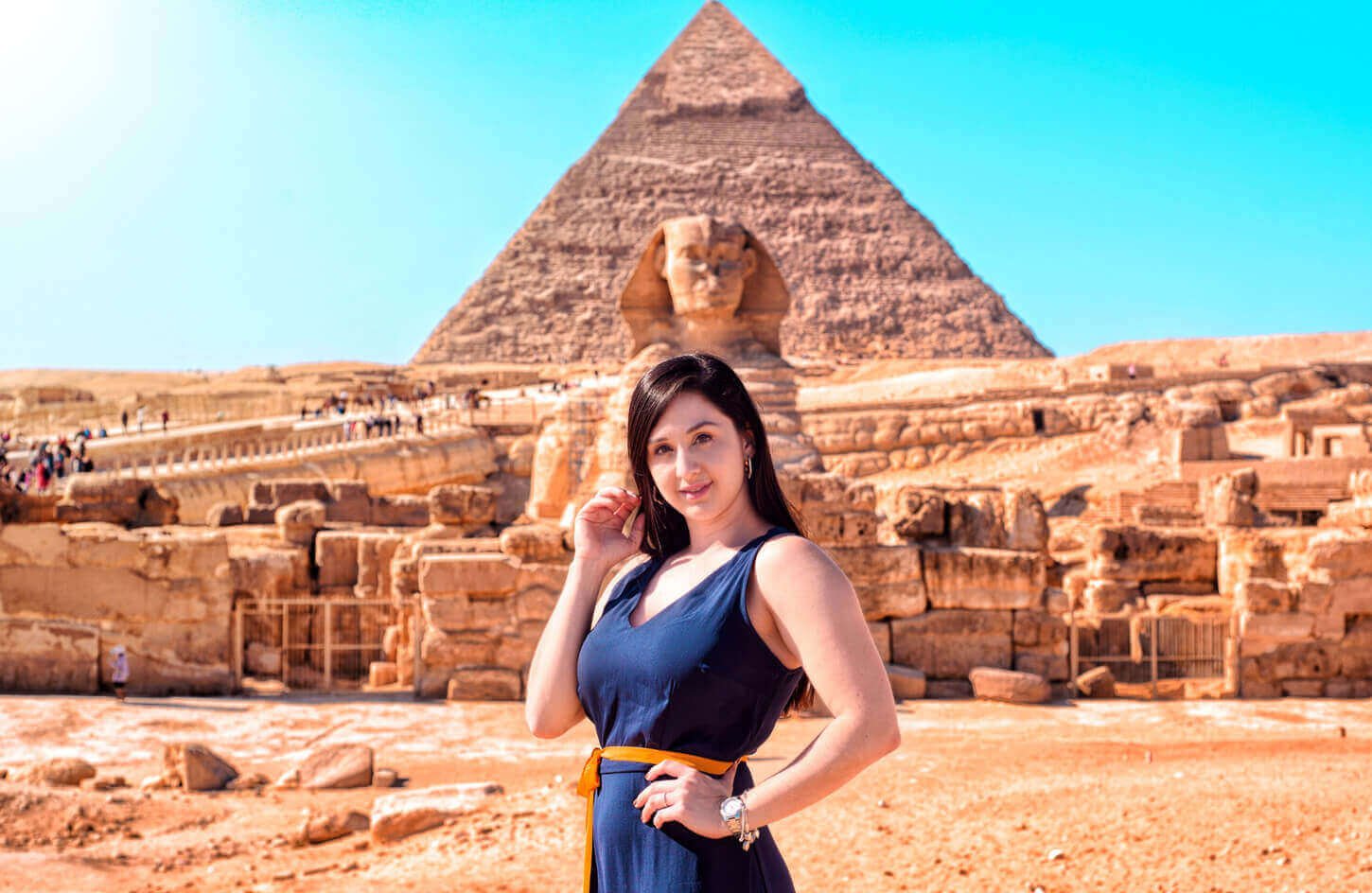Fotos Maravilhosas De Uma Menina Em Frente A Grande Esfinge