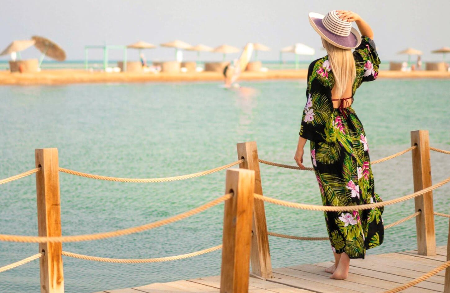 Uma Maravilhosa Imagem De Um Turista Em Uma Das Praias De Hurghada
